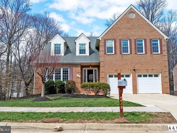 4416 Nuttall Rd, Fairfax, VA 22032