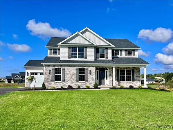 32 Furlong Dr, Orchard Park, NY 14127