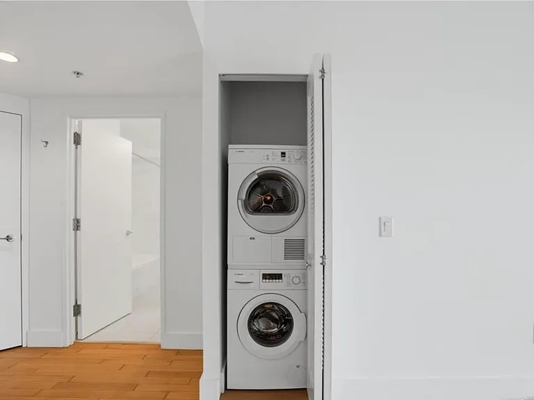 77 Hudson St #2002 — Photo 9