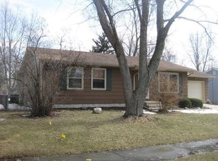 238 Walnut Ln, Crown Point, IN 46307