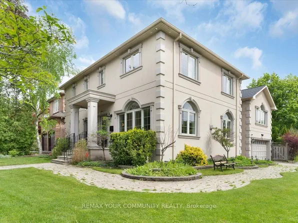 1 Marshfield Ct, Toronto, ON M3C 2E2