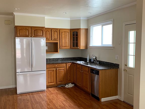 3rd image of 708 Silver Ave