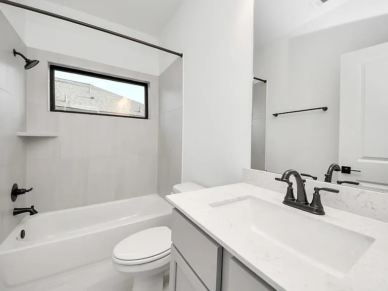 10706 Ursa St — Photo 29
