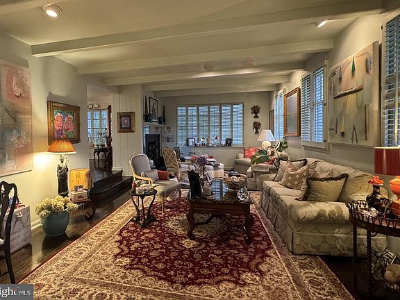 5th image of 357 Sprague Rd