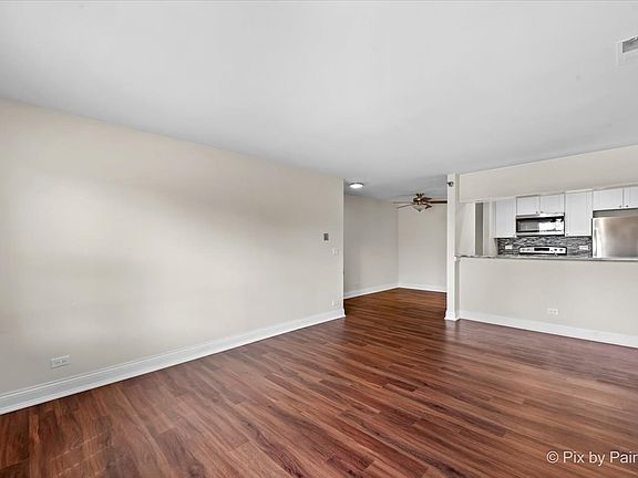 4th image of 120 Glengarry Dr APT 310