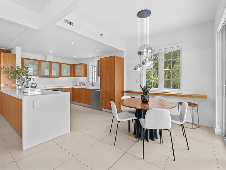 19127 Fisher Island Dr #19127 — Photo 16