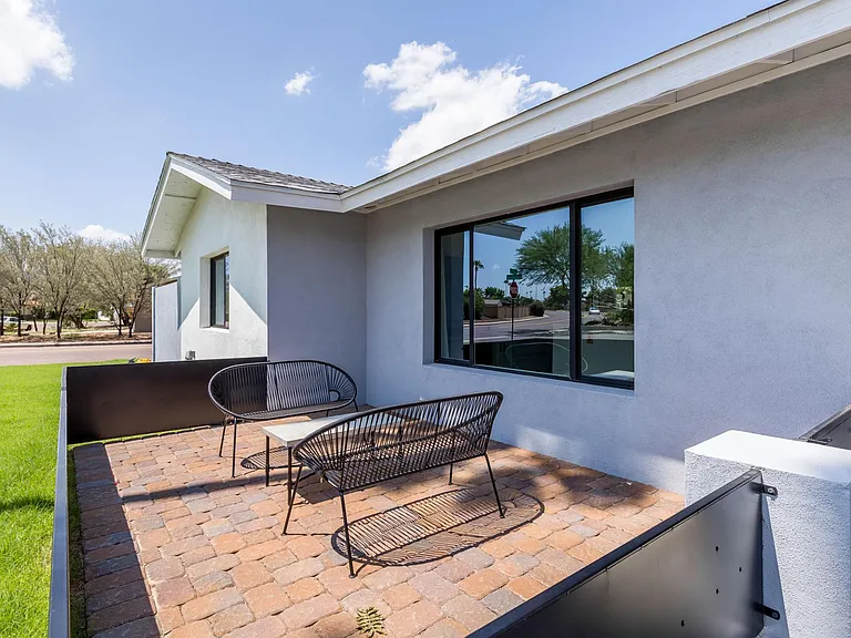 8702 E Clarendon Ave — Photo 17
