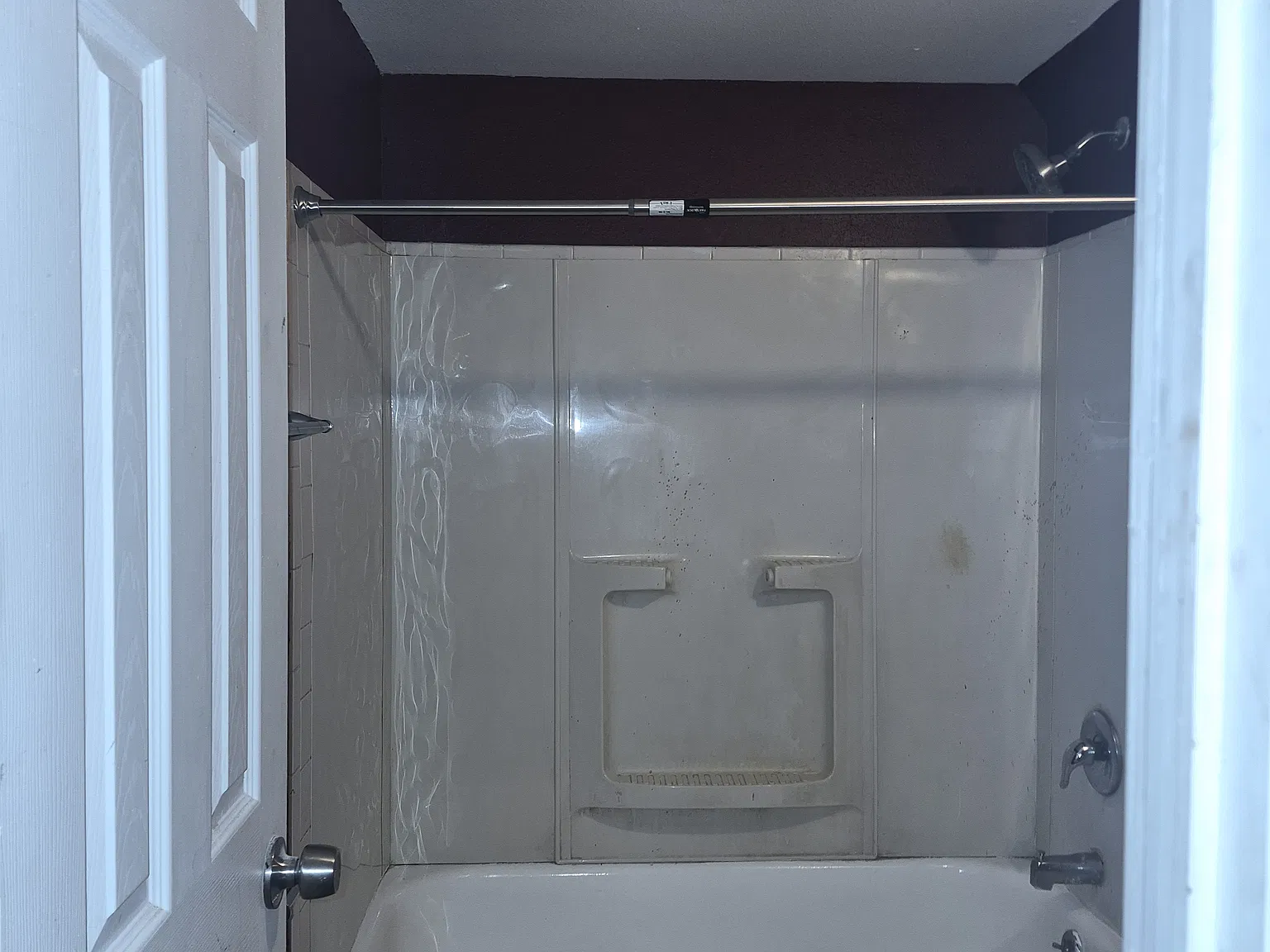 4 bed, 1400 sqft, $1,350 — Photo 3