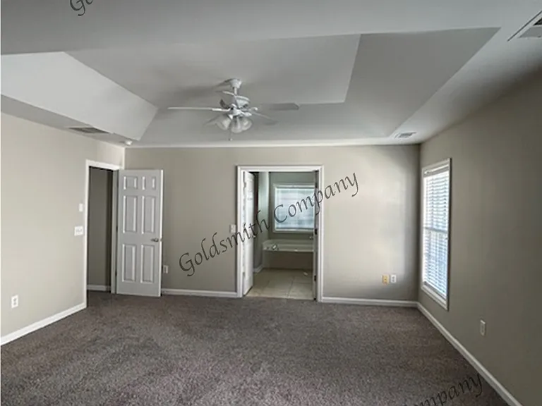 528 Collingsworth Ln — Photo 9