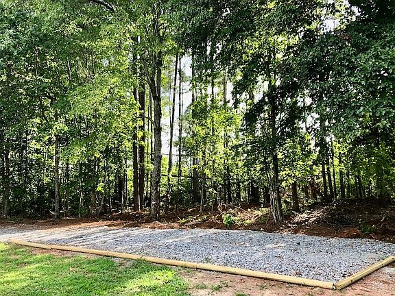 2nd image of 932 Solen Williams Rd #B
