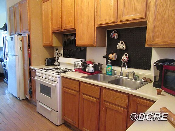 5th image of 1301 W Morse Ave #3