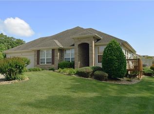 31 Highland Pkwy, Bella Vista, AR 72715