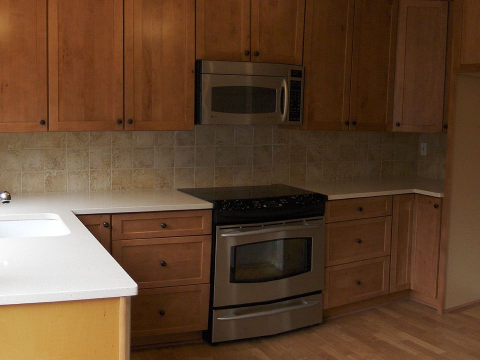 Kitchen/breakfast nook area