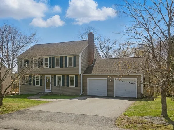 62 Woodridge Rd, Marlborough, MA 01752