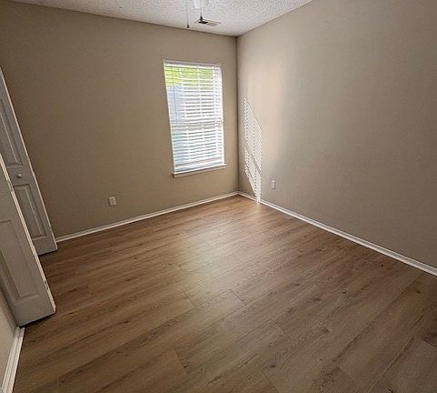 3rd image of 3065 Parade Ln SW