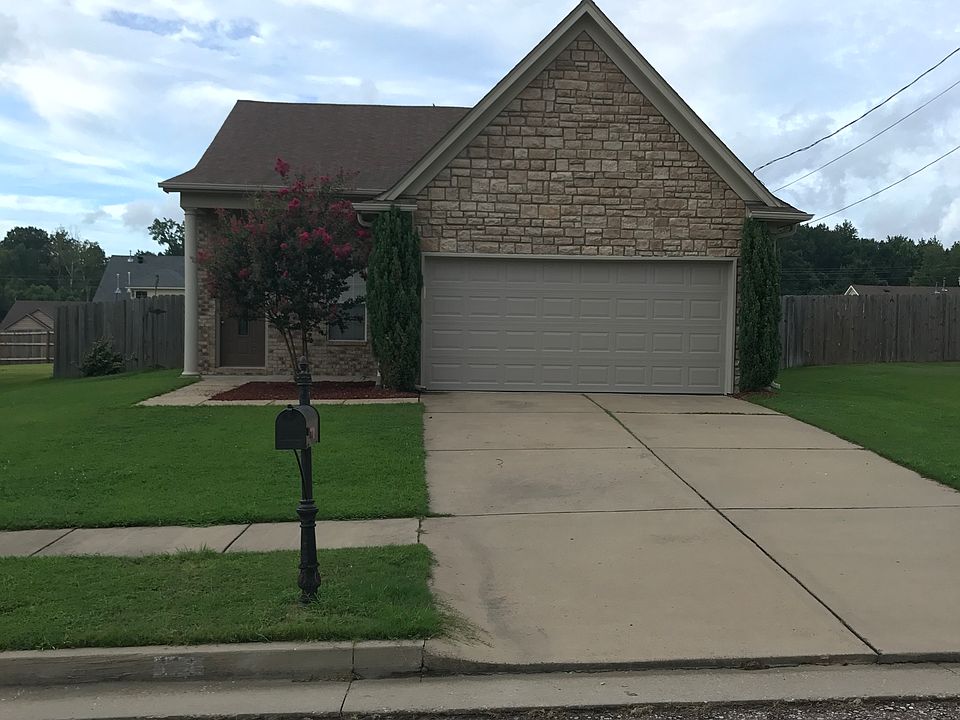 1st image of 114 Hackberry Cv
