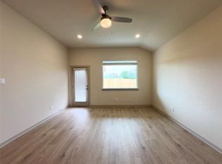 111 Gillingham St, San Marcos, TX 78666