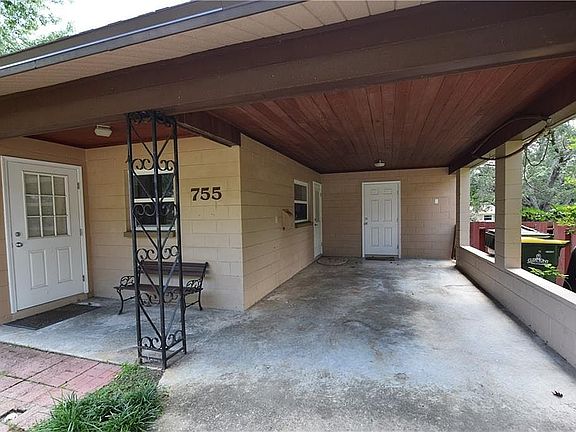 3rd image of 755 Oak Dr