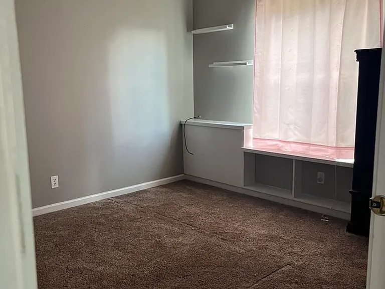 20827 W Brockton Ct — Photo 9