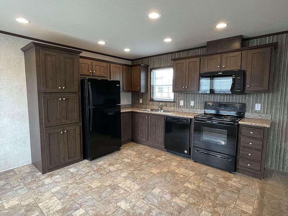 1st image of 825 1st Ave E #285