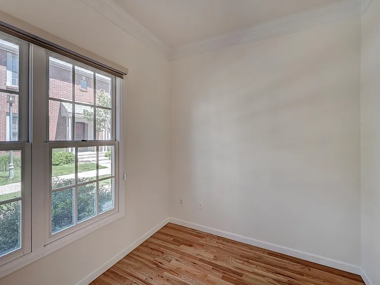 927 Jersey St — Photo 11