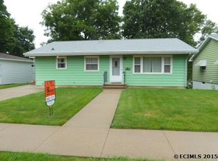 1861 Bunker Hill Rd, Dubuque, IA 52001