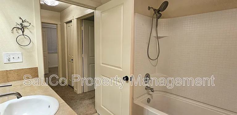 8078 NE Miriam Way — Photo 15