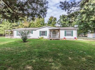 643 Lee Rd, New Harmony, IN 47631