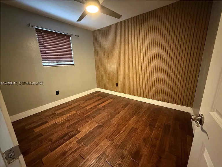 1166 W 24th St — Photo 22