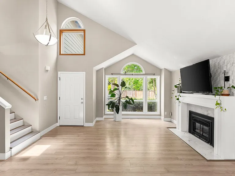 5560 SW 149th Ave — Photo 4