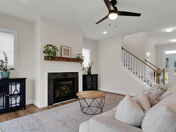 4th image of 89 Tanglewood Ct