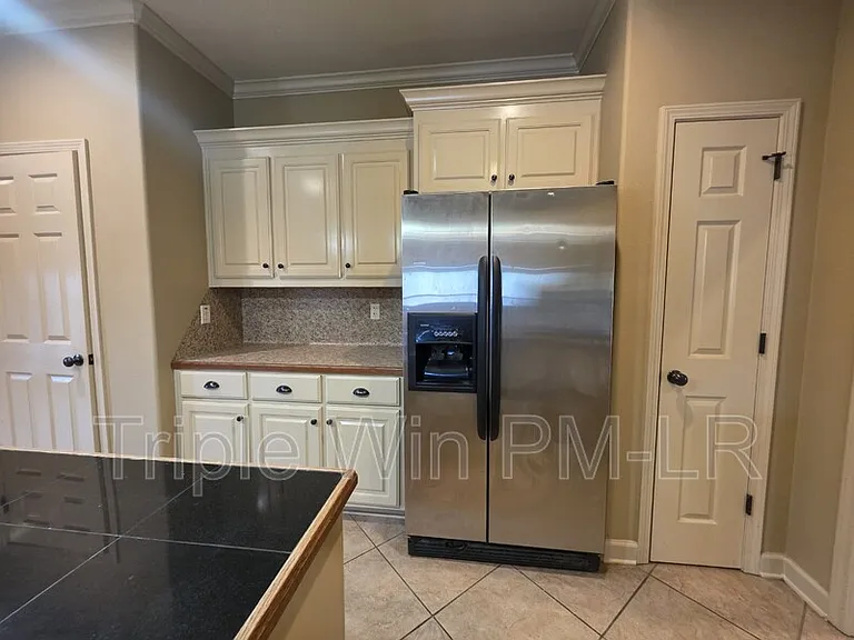1901 Hidden Creek Dr — Photo 14