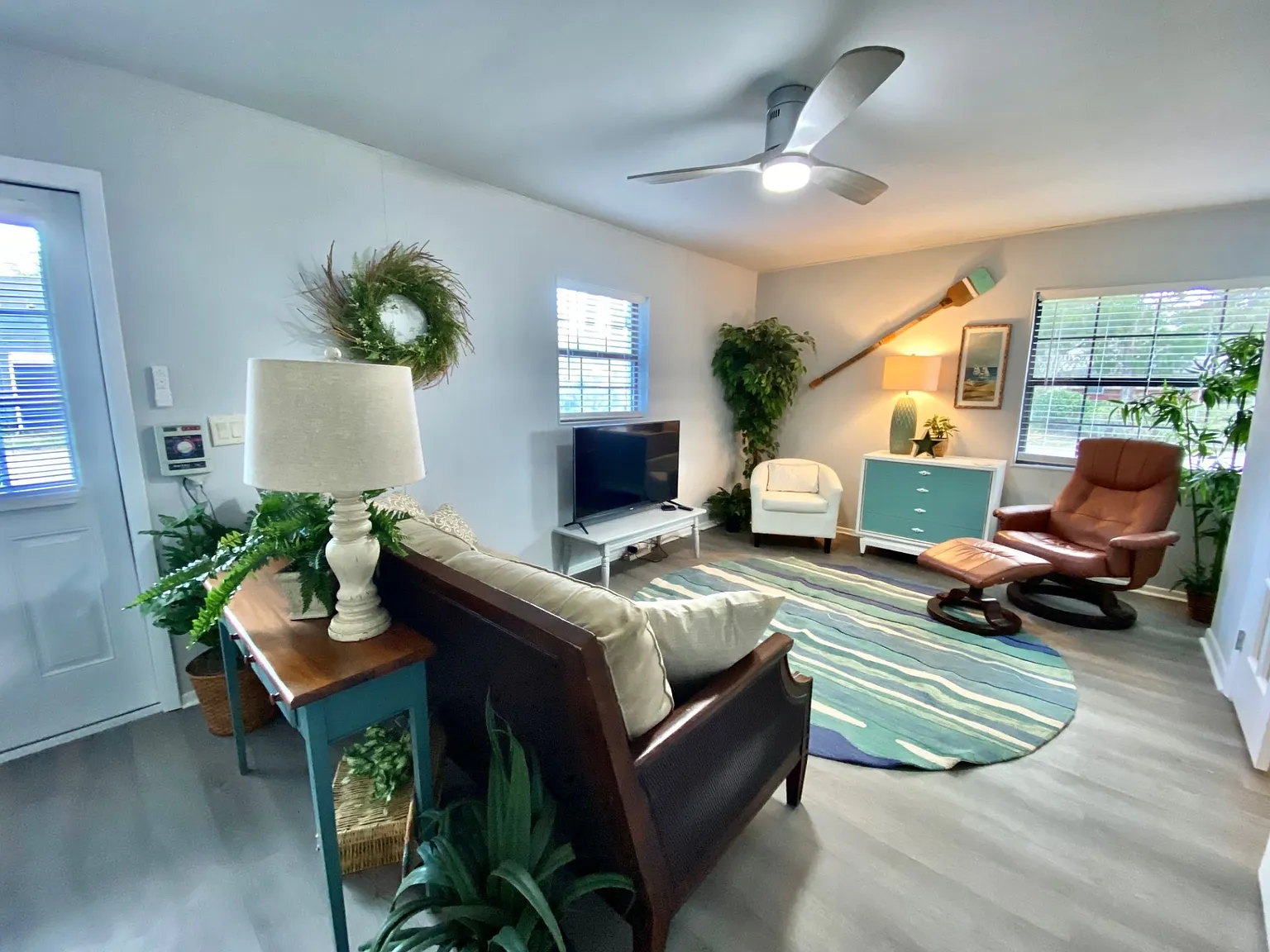 1 bed, 700 sqft, $1,300 — Photo 2