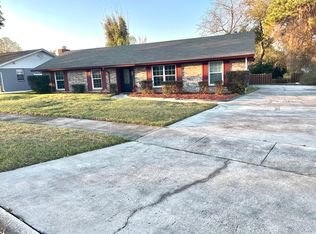 8619 Mahonia Dr, Jacksonville, FL 32221