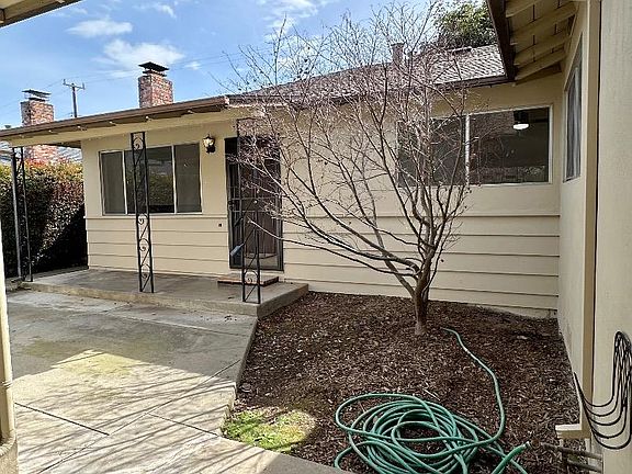 3rd image of 2064 Foxworthy Ave