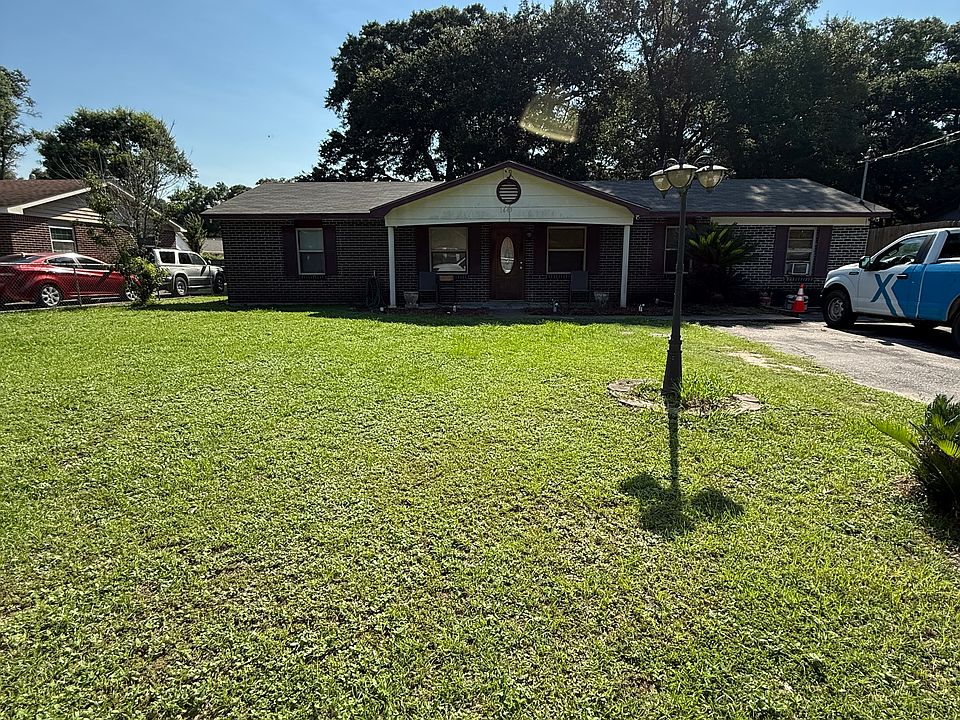 1st image of 1643 Rochelle St