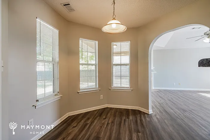 96 Barnes Ct — Photo 5