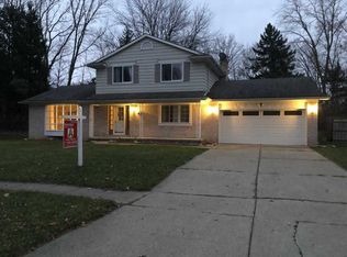 436 Dutch Mill Dr, Flushing, MI