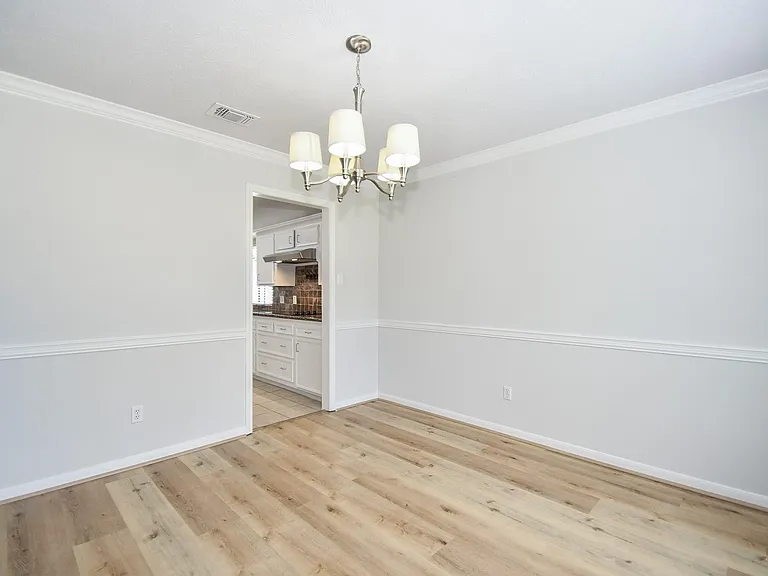 3107 Barnhill Ln — Photo 5