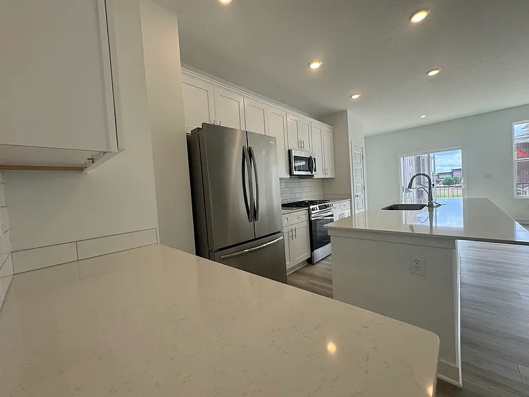 13847 Gatsby Dr — Photo 37