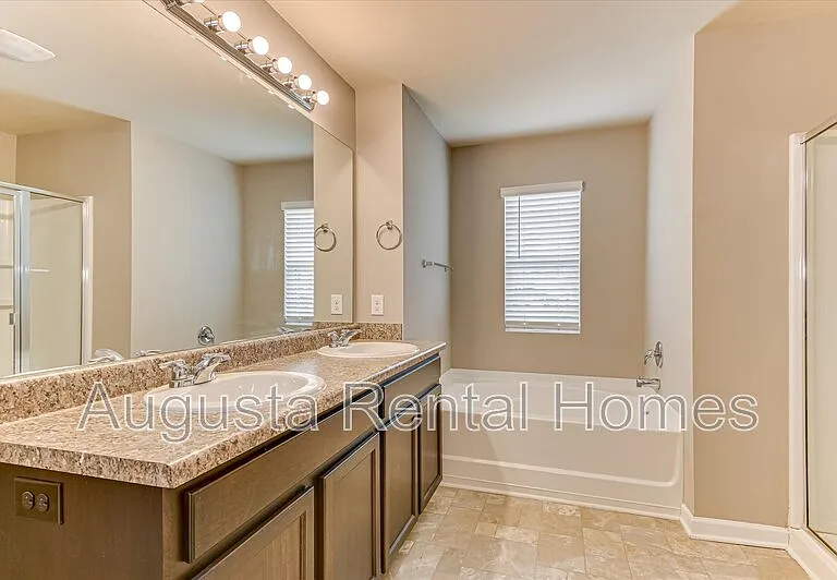 5060 Vine Ln — Photo 40
