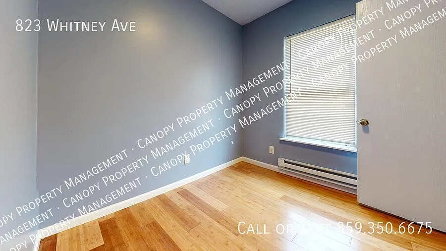 823 Whitney Ave — Photo 2