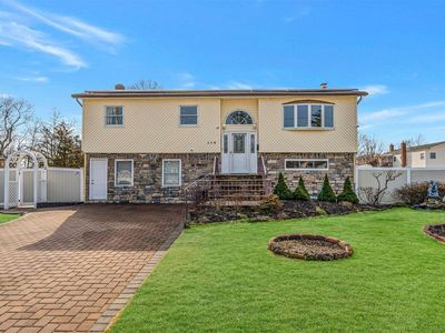 110 Cocoanut Street, Brentwood, NY, 11717