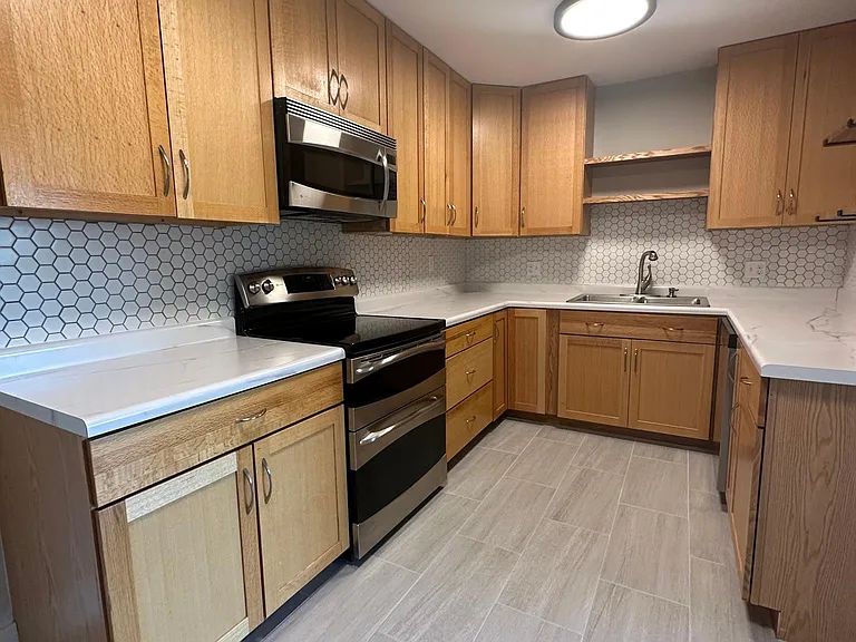 826 E Laramie St #F — Photo 10