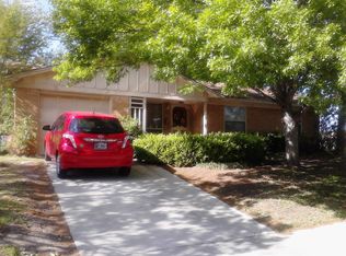 2117 Menefee St, Arlington, TX 76010