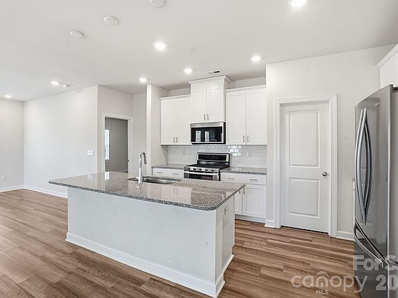 5th image of 4526 Bright Rd