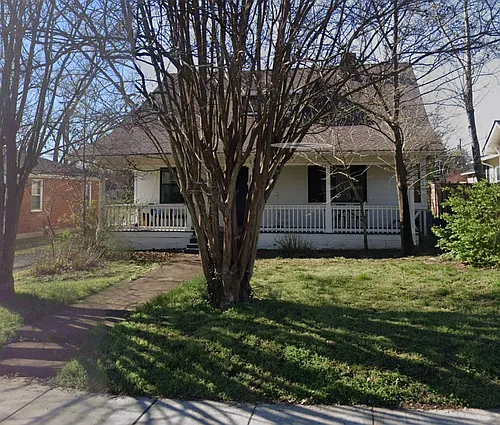 1812 Russell St Photo 1
