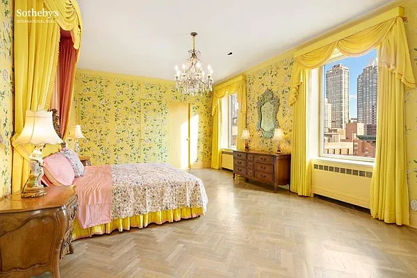 Sold by Sotheby's International Realty | media 8