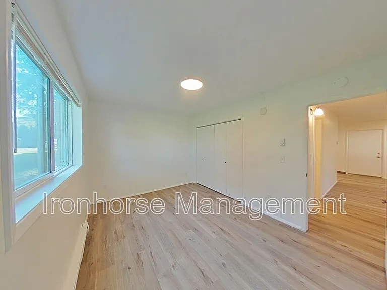 809 W Villard St #44 — Photo 10