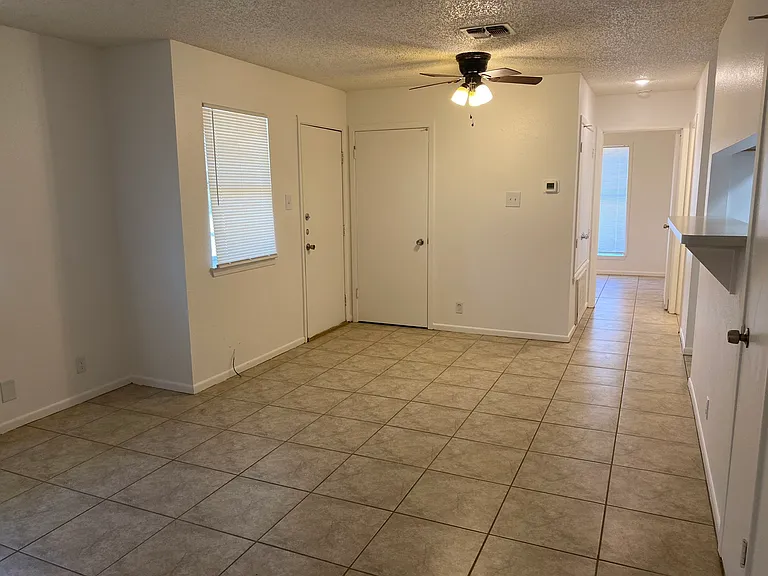 1309 Paisano Pl — Photo 2